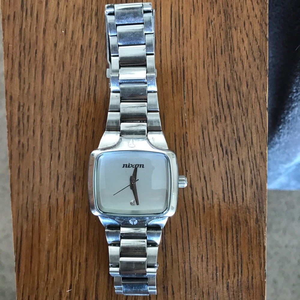 Nixon Small Player